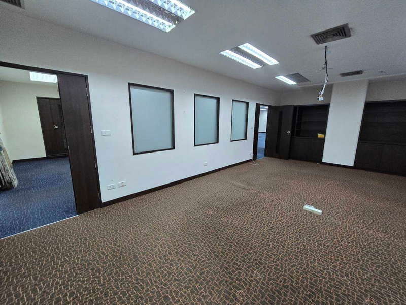 picture For Rent Bangkok Office Ratchadaphisek BTS Asok MRT Sukhumvit BRE24083 - 3/10