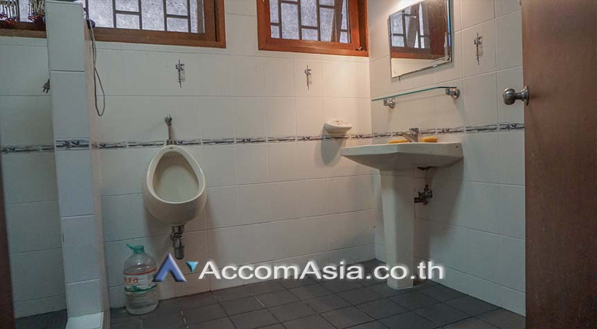 รูป 🔼🔽 AccomA 📩  4 BR House in Phra Khanong Nuea (AA26653) - รูปที่ 9/18