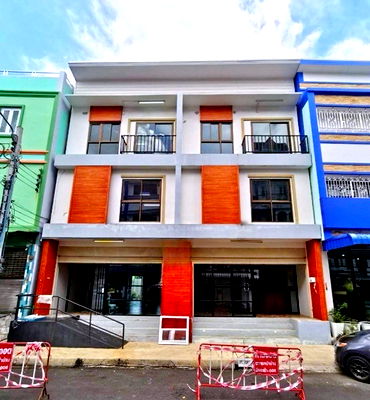 Shophouses for rent Srinagarindra Road : Chao Phraya River View BTS Pak Nam 998m. City Hall Commercial building for rent 2 units 3-storey 42