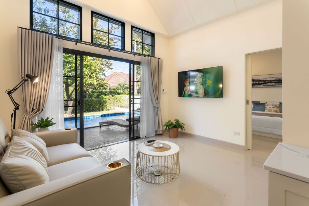 รูป ขายพูลวิลล่า Pool villa สไตล์โมเดิร์น รีโนเวทใหม่ทั้งหลัง อยู่ใกล้โรงเรียนนานาชาติหลายแห่ง เดินทางสะดวกสบายSW002832 - รูปที่ 23/26
