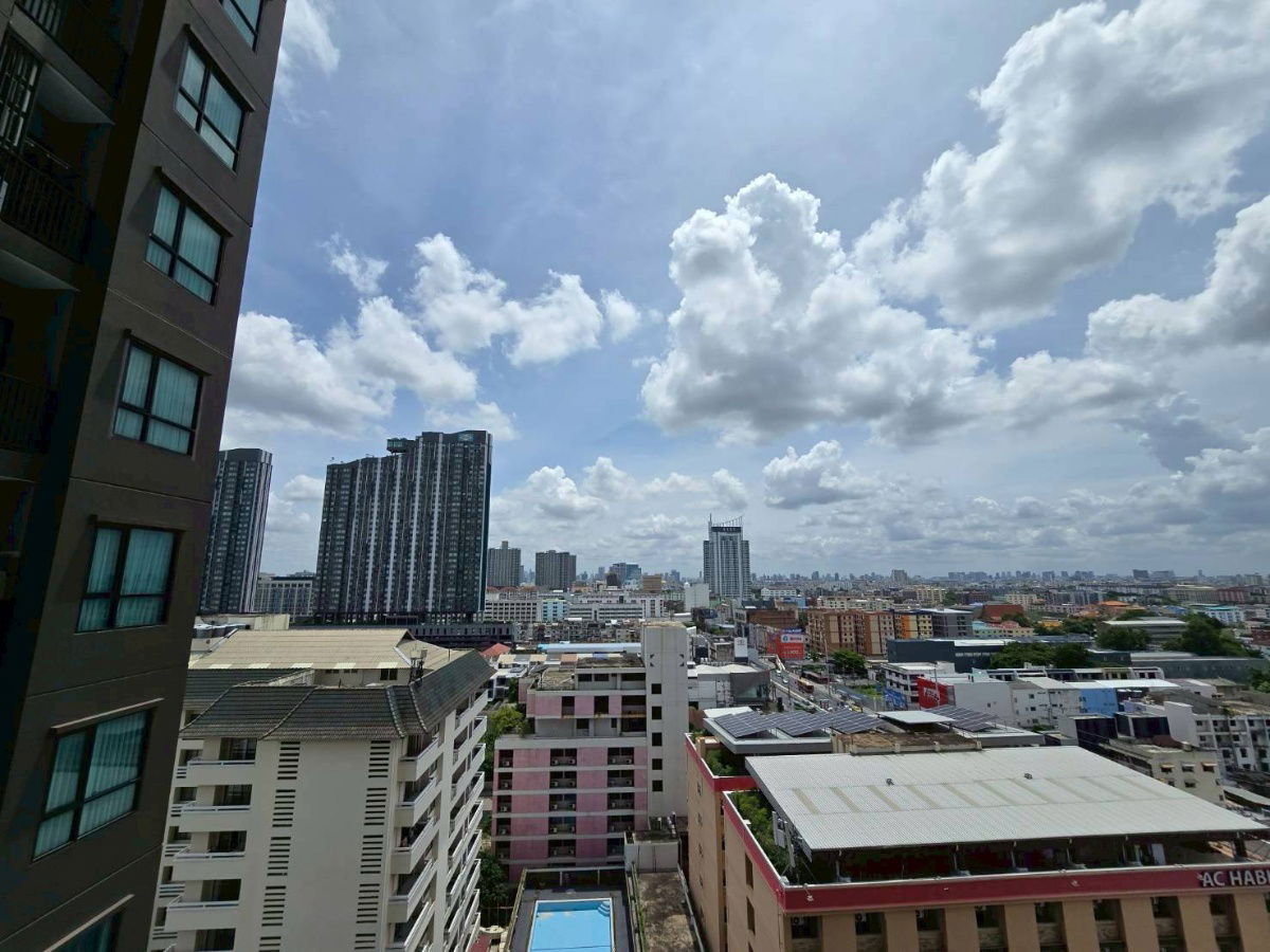picture Condo for Rent : Knightsbridge Collage Ramkhamhaeng  Schedule a viewing 👉 Line: @propertybkk1 - 20/20