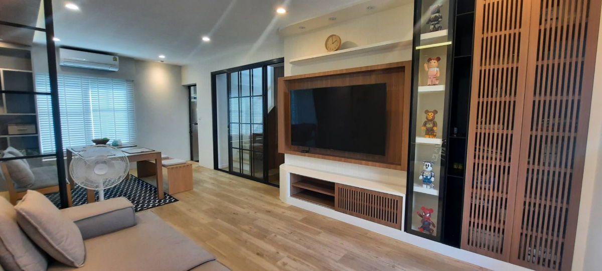 รูป ขายบ้านเดี่ยว 2ชั้น 52ตร.ว ม.สิวลี ศรีนครินทร์-ร่มเกล้า ตกแต่งบิ๊วอินแล้วทั้งหลัง ทุอย่างครบ พร้อมเข้าอยู่ได้เลย ทำเลดีมากใก้ลรถไฟฟ้า2สาย - รูปที่ 3/13