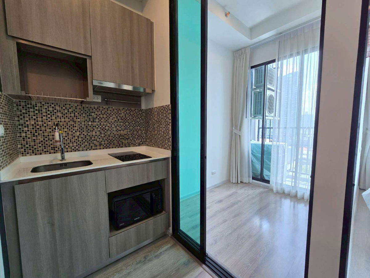 picture Condo for Rent : Knightsbridge Collage Ramkhamhaeng  Schedule a viewing 👉 Line: @propertybkk1 - 14/20
