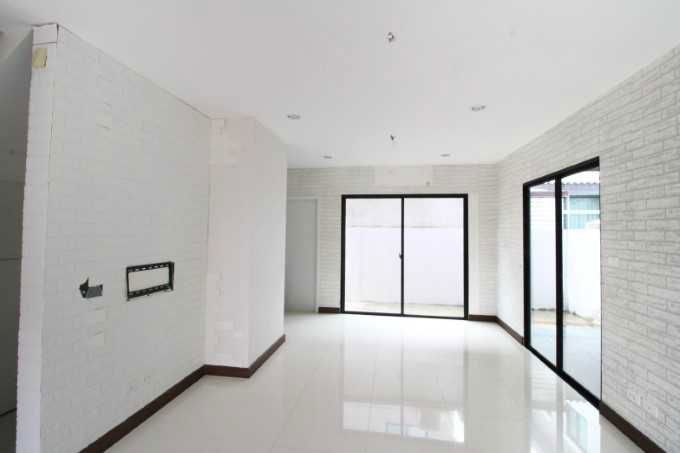 รูป 🔥 ทาวน์โฮมรีโนเวทใหม่ พร้อมอยู่ 🔥 🏡 เนเชอร่า เทรนด์ สุขสวัสดิ์-ประชาอุทิศ 90 - รูปที่ 5/11