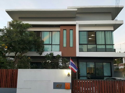 ให้เช่า 1 ห้อง ที่ : บ้านเช่า โชคชัย4 ลาดพร้าว
