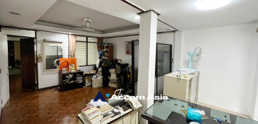 picture 🔼🔽 AccomA 📩  3 BR Townhouse in  (AA13908) - 13/19
