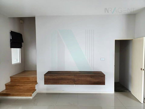 📌 For Sell Town house BAAN KLANG MUANG SUANLUANG 3-story 3 bedroom 3 bathroom