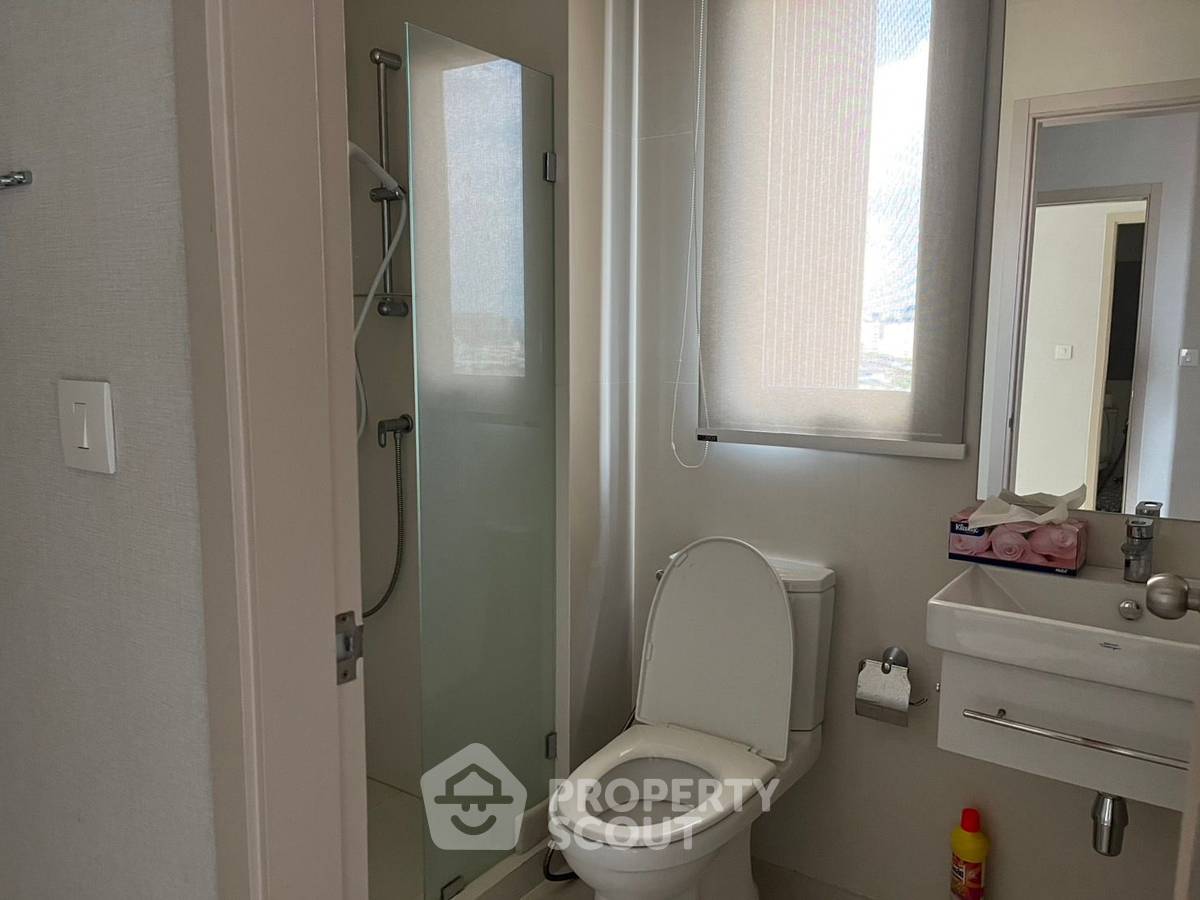picture 2-BR Condo at Life Pinklao near MRT Bang Yi Khan (ID 2245121) - 7/10