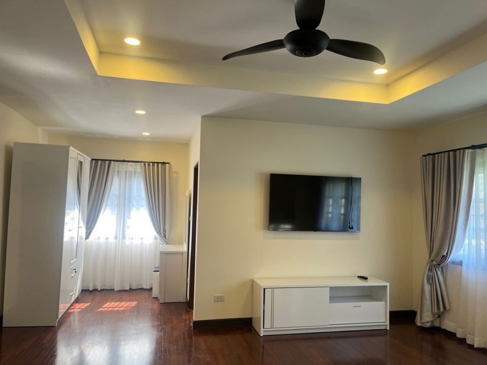 รูป ขายพูลวิลล่า Pool villa สไตล์โมเดิร์น รีโนเวทใหม่ทั้งหลัง อยู่ใกล้โรงเรียนนานาชาติหลายแห่ง เดินทางสะดวกสบายSW002832 - รูปที่ 14/26