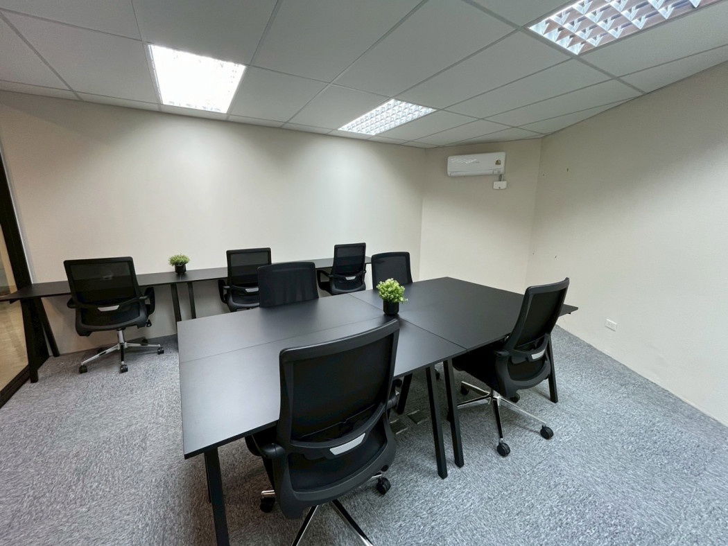 picture Serviced Office for rent, Tang Hua Pak Building, Rama 4, next to MRT Hua Lamphong - 4/11