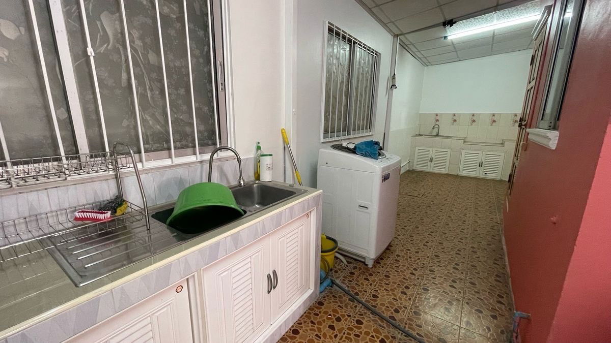 รูป ขายบ้านสานฝัน สุวินทวงศ์ หลังริม สภาพดี หิ้วกระเป๋าเข้าอยู่ได้เลย ใกล้ถนนใหญ่เพียง 180 ม. - รูปที่ 9/26