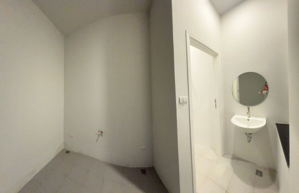 รูป ให้เช่า 1 ห้อง ที่ : บ้านเดี่ยว3ชั้น ซอยอ่อนนุช 17 แยก 9 - รูปที่ 15/17