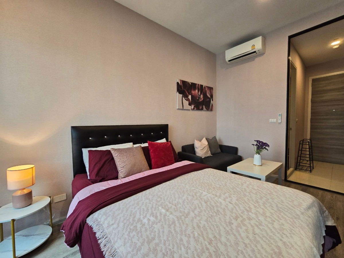 picture Condo for Rent : Knightsbridge Collage Ramkhamhaeng  Schedule a viewing 👉 Line: @propertybkk1 - 3/12