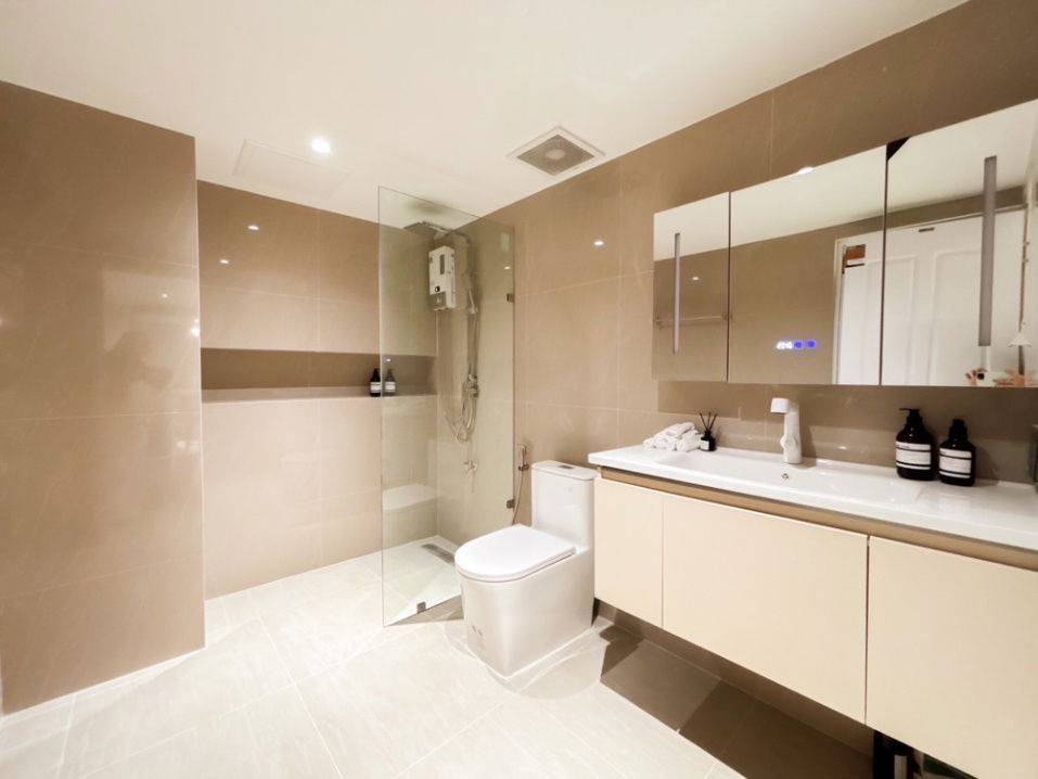 picture  Invest in Chiang Mai's Prime Property with a Million-Dollar View! - 12/12