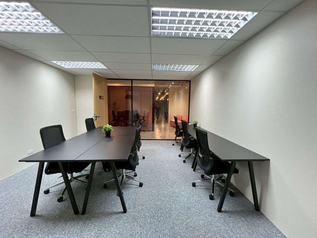 picture Serviced Office for rent, Tang Hua Pak Building, Rama 4, next to MRT Hua Lamphong - 3/11