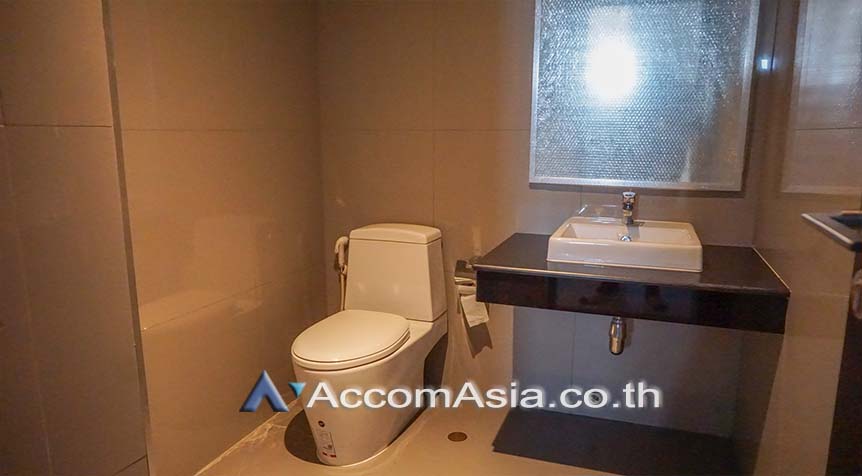รูป 🔼🔽 AccomA 📩 Modern townhouse with natural light in Sathorn, Bangkok (AA27149) - รูปที่ 6/10