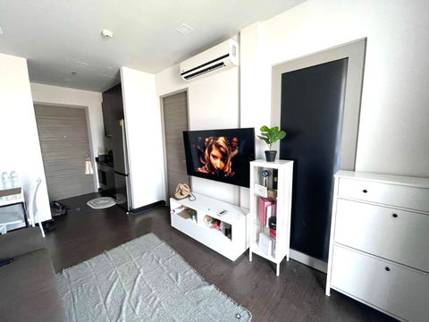 Full panoramic Pattaya sea view from the 15th floor!!  Condo for sale with tenant!! Pattaya Posh 