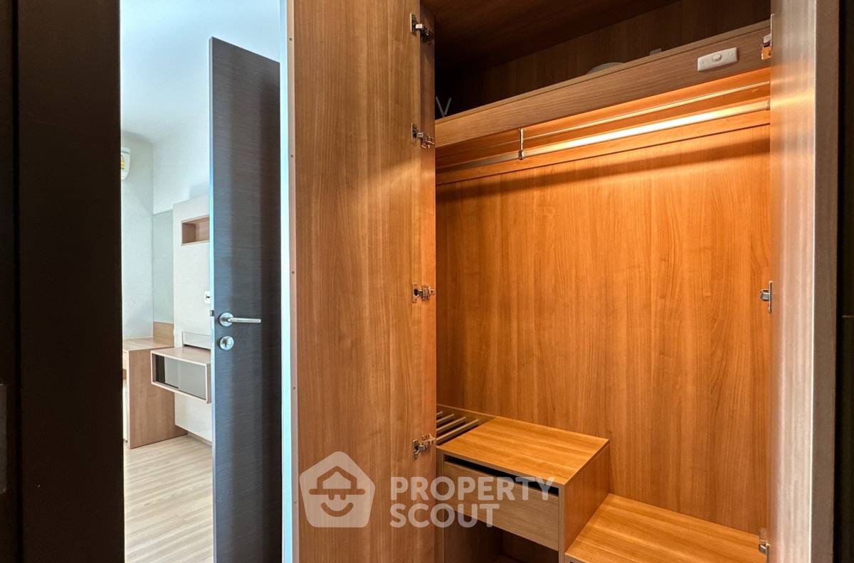 รูป คอนโด 1-ห้องนอน ที่ ริธึ่ม สาทร ใกล้ BTS สะพานตากสิน (ID 1972592) - รูปที่ 10/15