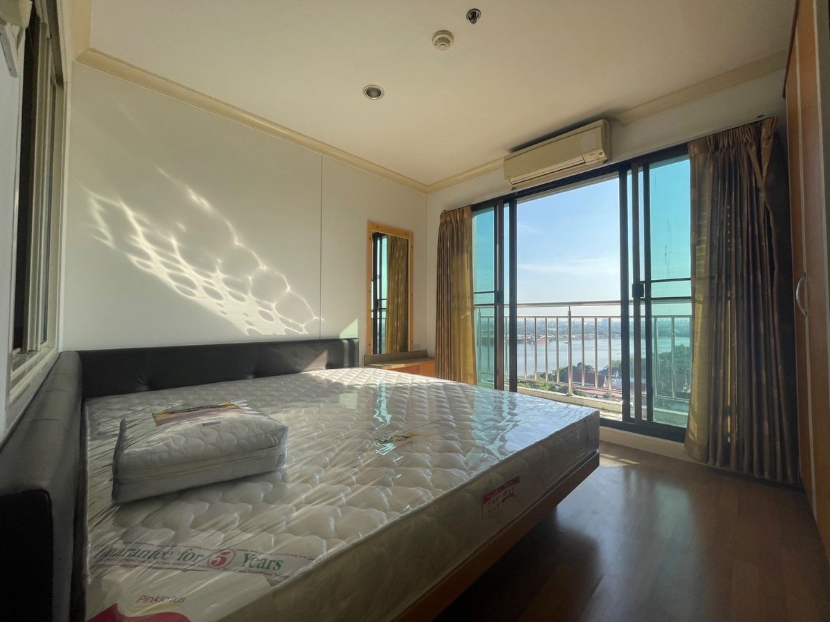 picture Forrent Lumpini Place Narathiwas-Chopraya Condominiums  - 1/6