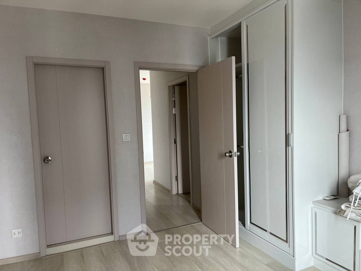 picture 2-BR Condo at Life Pinklao near MRT Bang Yi Khan (ID 2245121) - 5/10