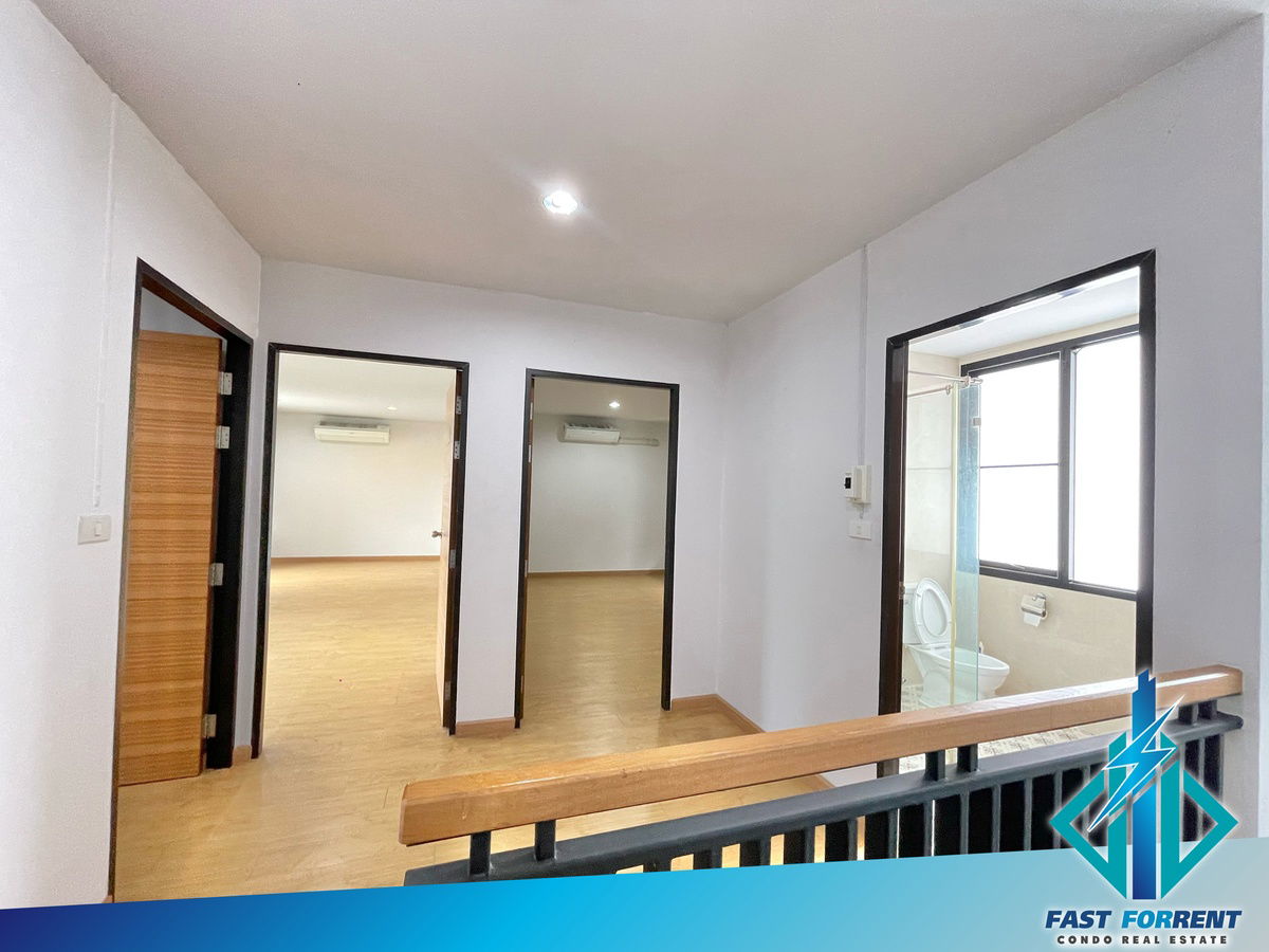picture #Single-family home in Ladprao, Chokchai 4, with parking for 8 cars! 🔥🔥Code 28032🔥🔥 - 10/19