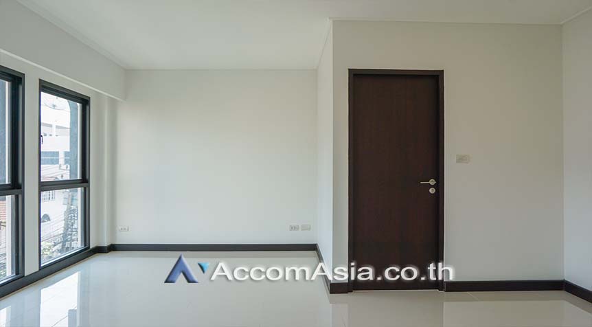 รูป 🔼🔽 AccomA 📩 Modern townhouse with natural light in Sathorn, Bangkok (AA27149) - รูปที่ 9/10
