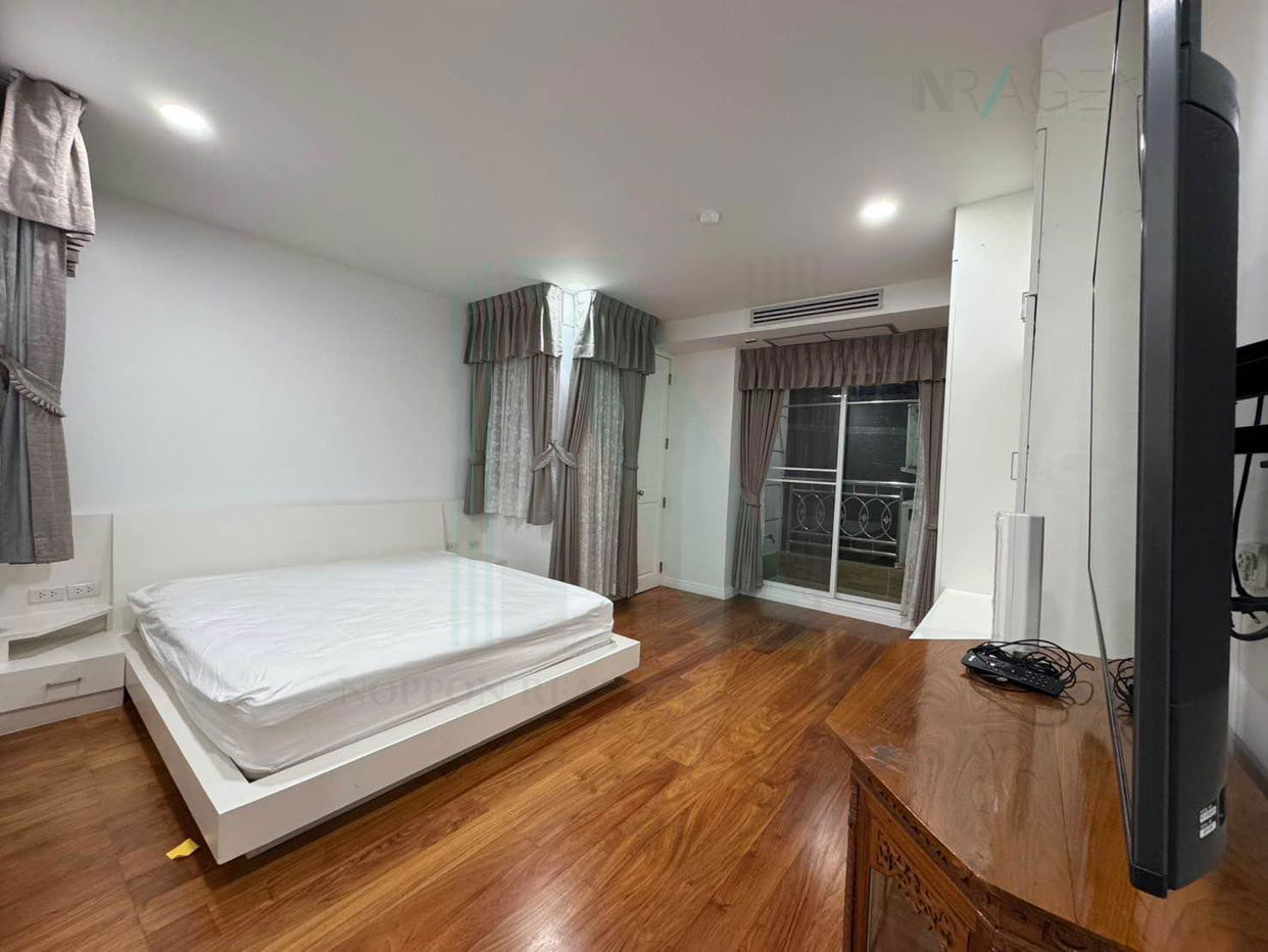 picture 🔺 For Rent Condo BAAN THANON SARASIN Building 1, Floor 5,2 bed room, Room size 95.00 sqm - 1/8