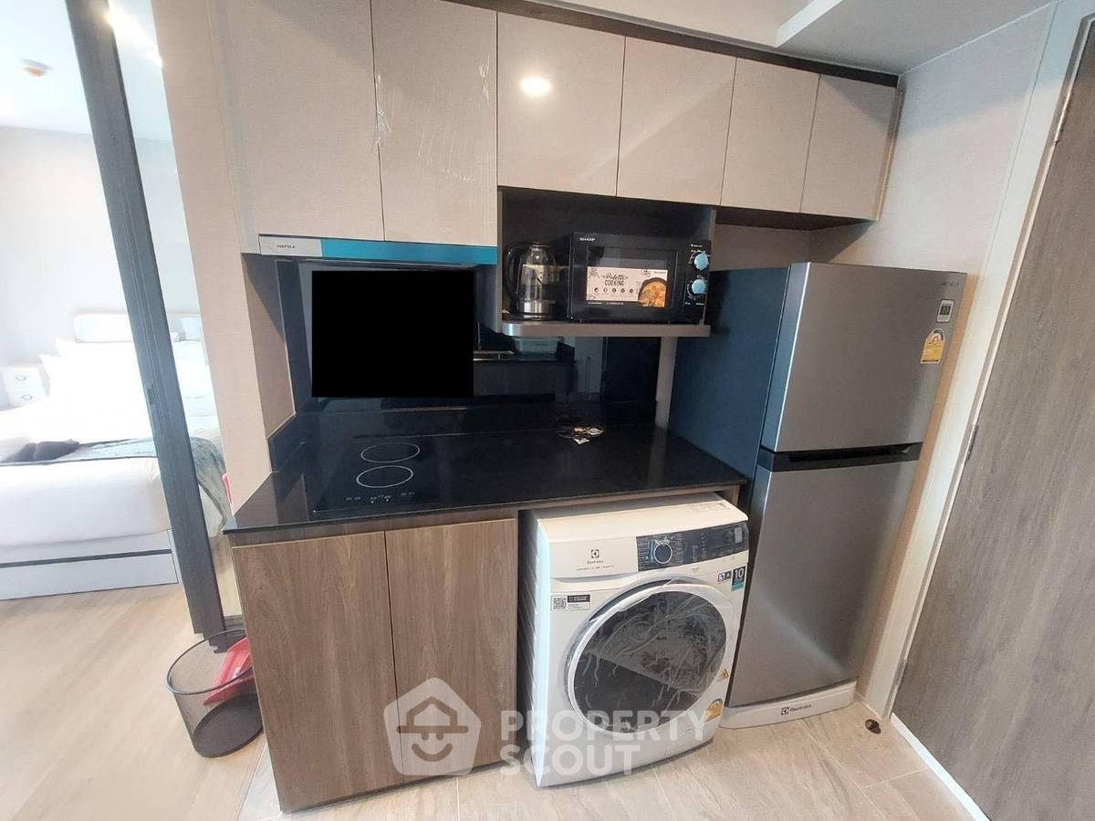 picture 1-BR Condo at Lloyd Soonvijai-Thonglor in Bang Kapi (ID 1842665) - 2/7