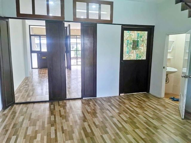picture Chao Phraya River View BTS Pak Nam 998m. City Hall Commercial building for rent 2 units 3-storey 42 - 3/8
