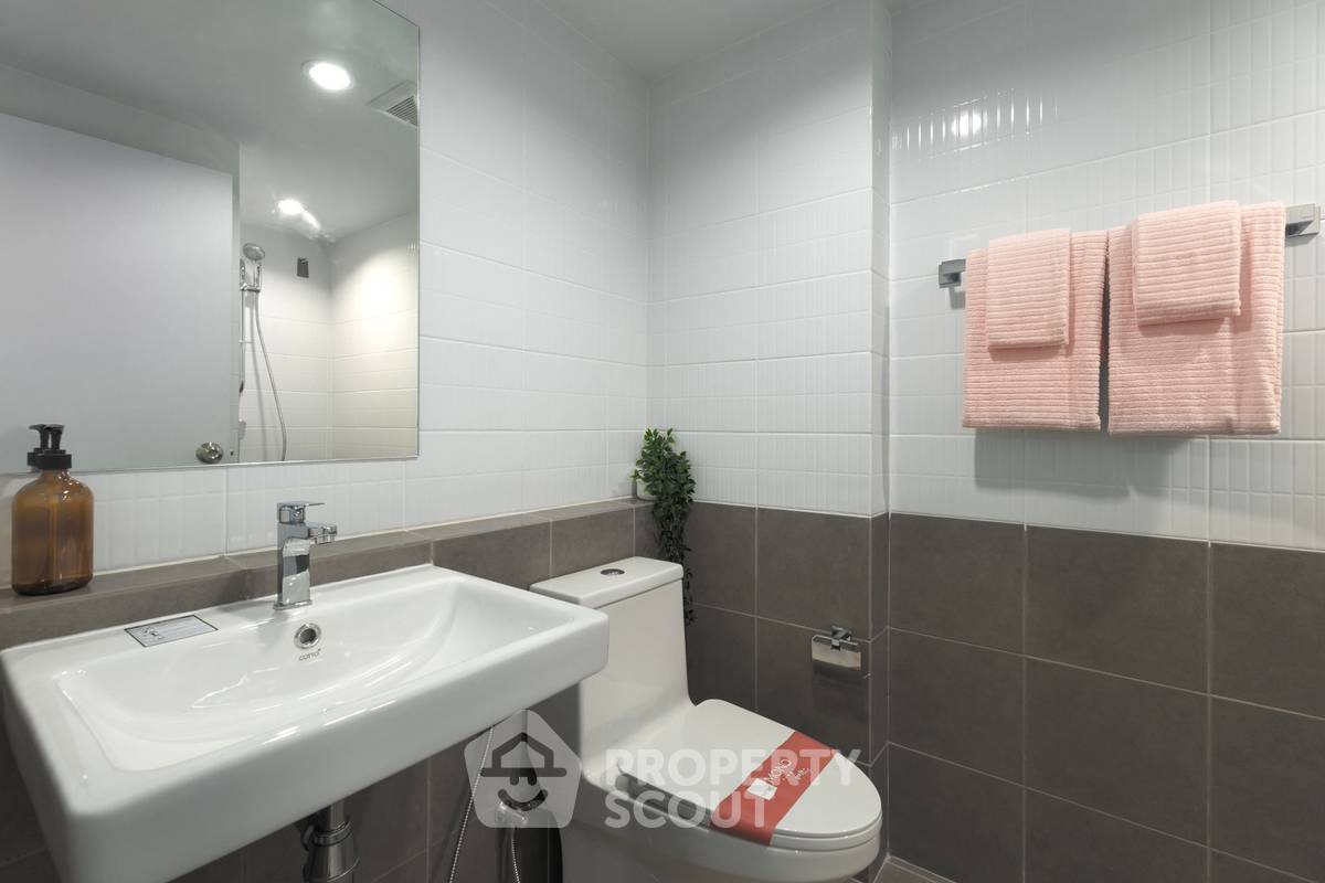 picture 2-BR Condo at Niche Mono Rama 9 in Bang Kapi (ID 1336364) - 6/11