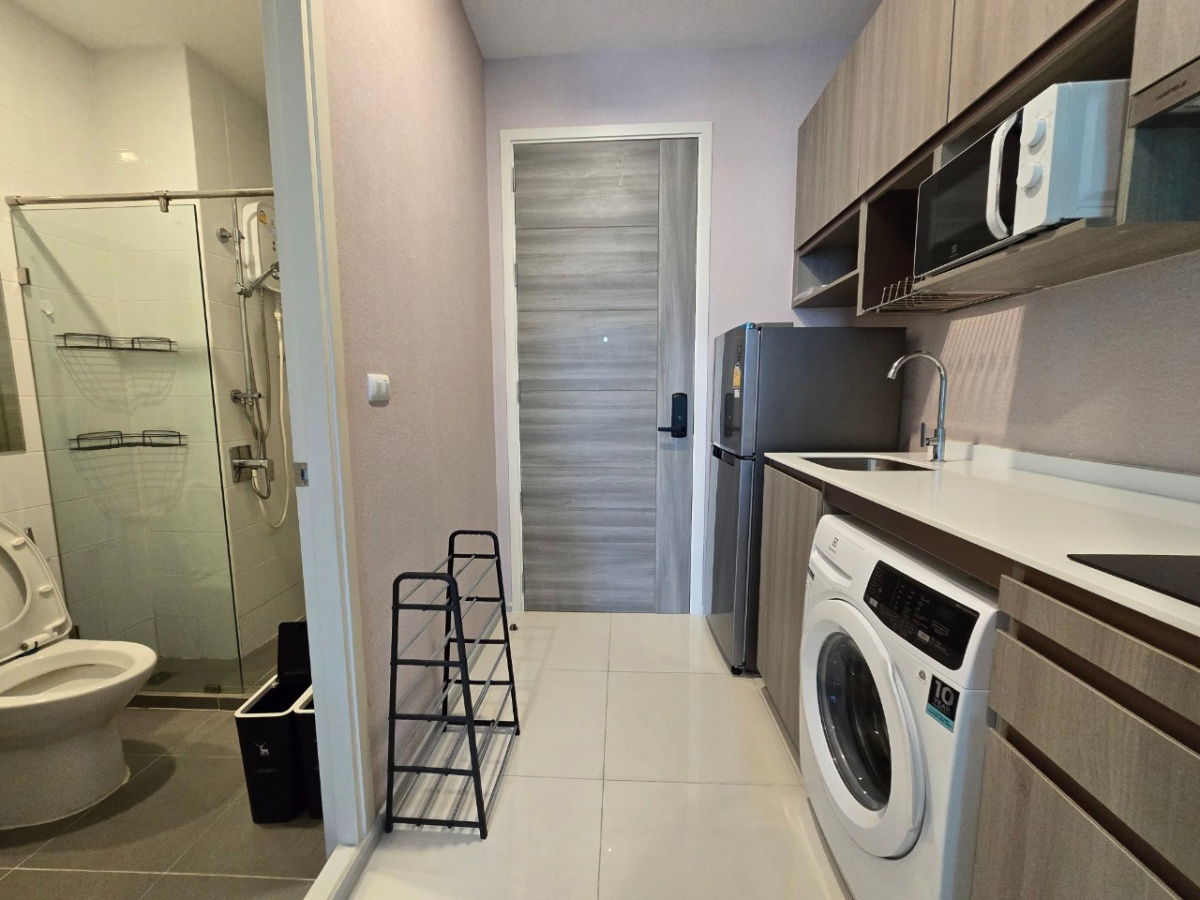 picture Condo for Rent : Knightsbridge Collage Ramkhamhaeng  Schedule a viewing 👉 Line: @propertybkk1 - 11/12