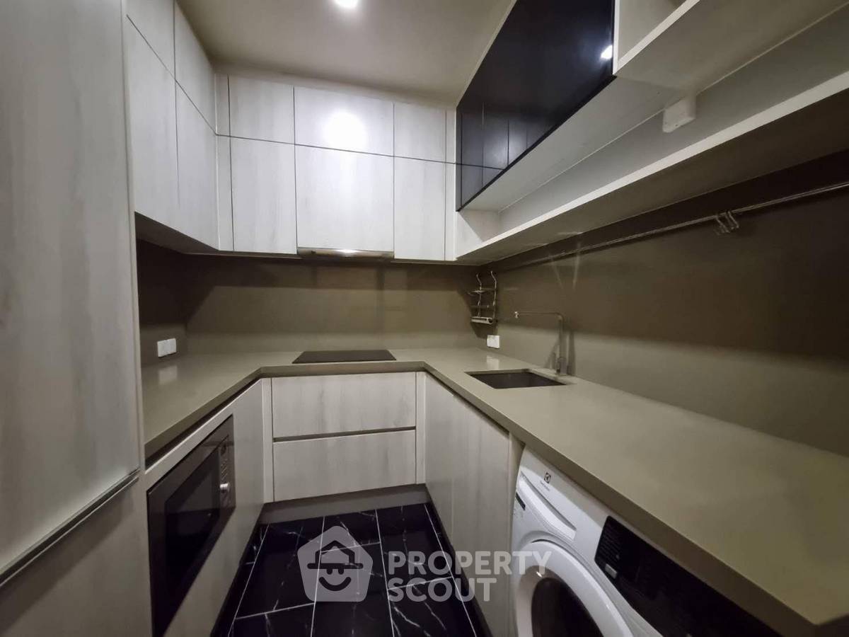 รูป คอนโด 2-ห้องนอน ที่ มีลเลอร์ สุขุมวิท 40 ใกล้ BTS เอกมัย (ID 2072043) - รูปที่ 2/9