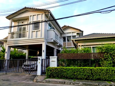 เช่าบ้านเดี่ยว ม.นานาชาติแสตมฟอร์ด : ให้เช่าบ้านเดี่ยว มัณฑนา พระราม 9-ศรีนครินทร์ ถนนกรุงเทพกรีฑา บางกะปิ BRE25024