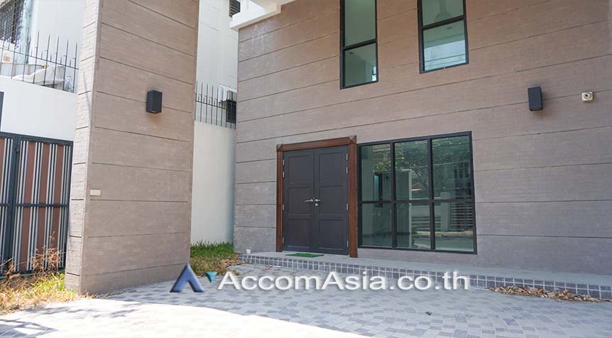 รูป 🔼🔽 AccomA 📩 Modern townhouse with natural light in Sathorn, Bangkok (AA27149) - รูปที่ 1/10