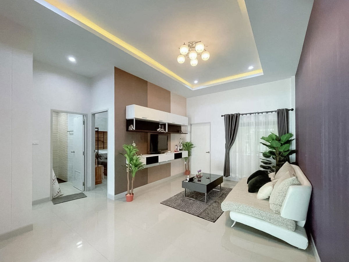 รูป ขายบ้านใหม่มือ 1 ทาวเฮ้าส์ชั้นเดียว ปลวกแดง ระยอง เพียง1.29ล้าน กู้มีเงินเหลือ 3แสนอัพ เหมาะสำหรับคนทำงานในโซนปลวกแดง นิคมเหมราช นิคมอีสเทิร์นซีบอร์ด  - รูปที่ 2/7