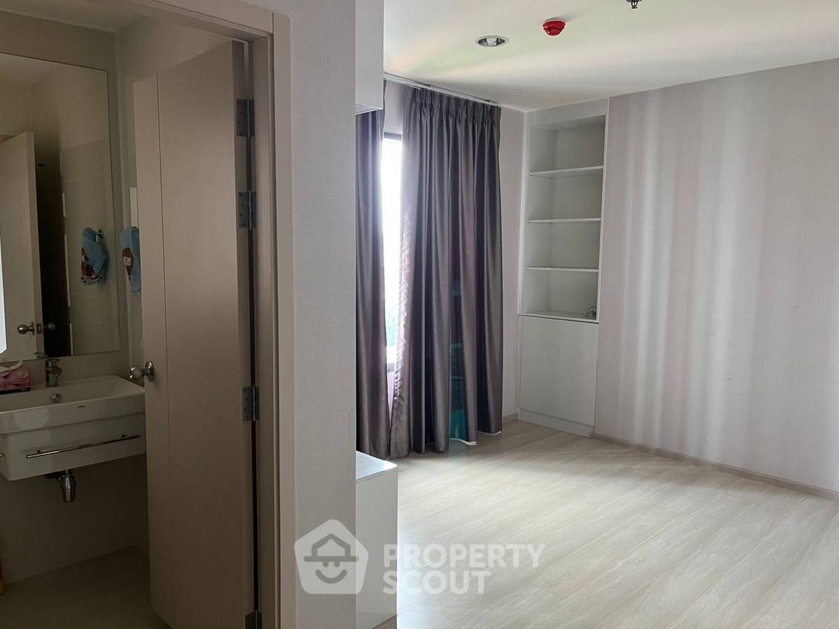 picture 2-BR Condo at Life Pinklao near MRT Bang Yi Khan (ID 2245121) - 4/10