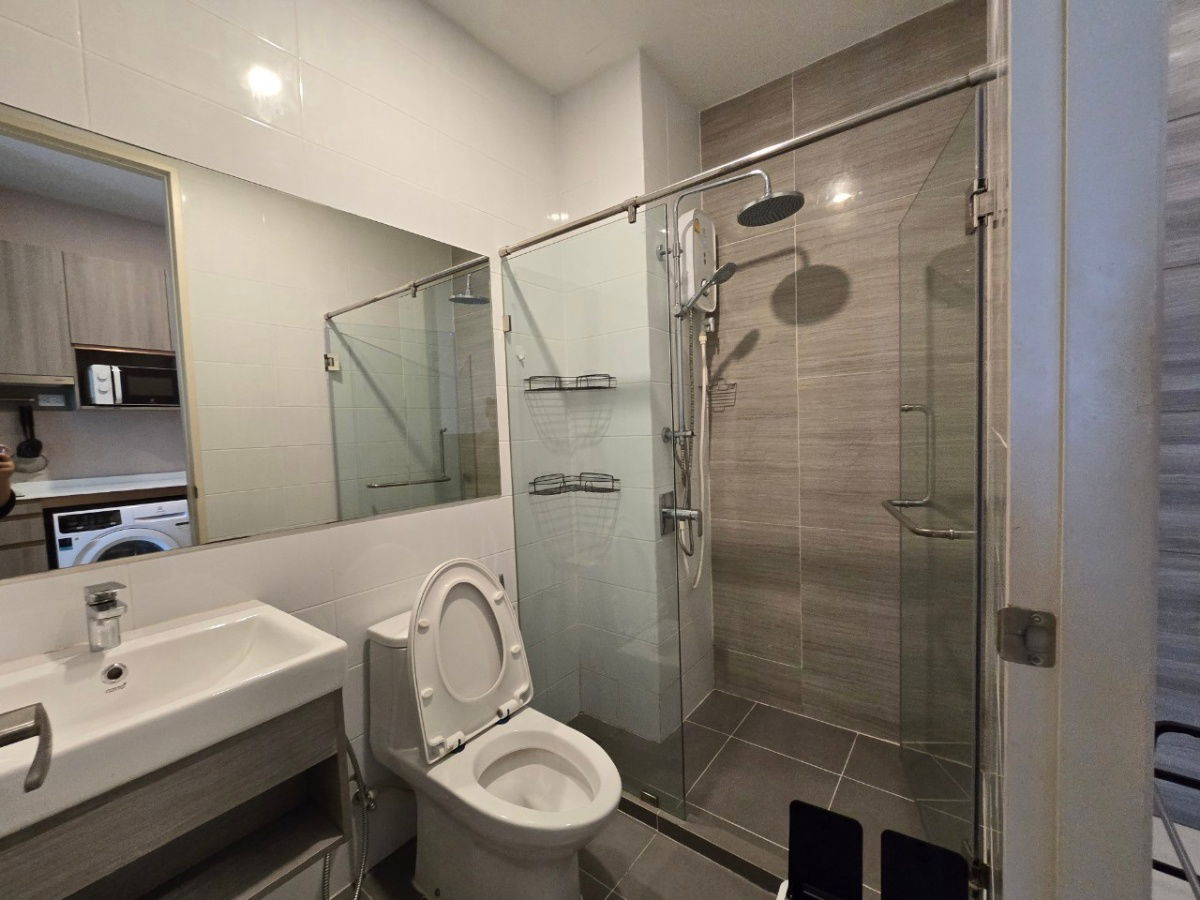 picture Condo for Rent : Knightsbridge Collage Ramkhamhaeng  Schedule a viewing 👉 Line: @propertybkk1 - 12/12
