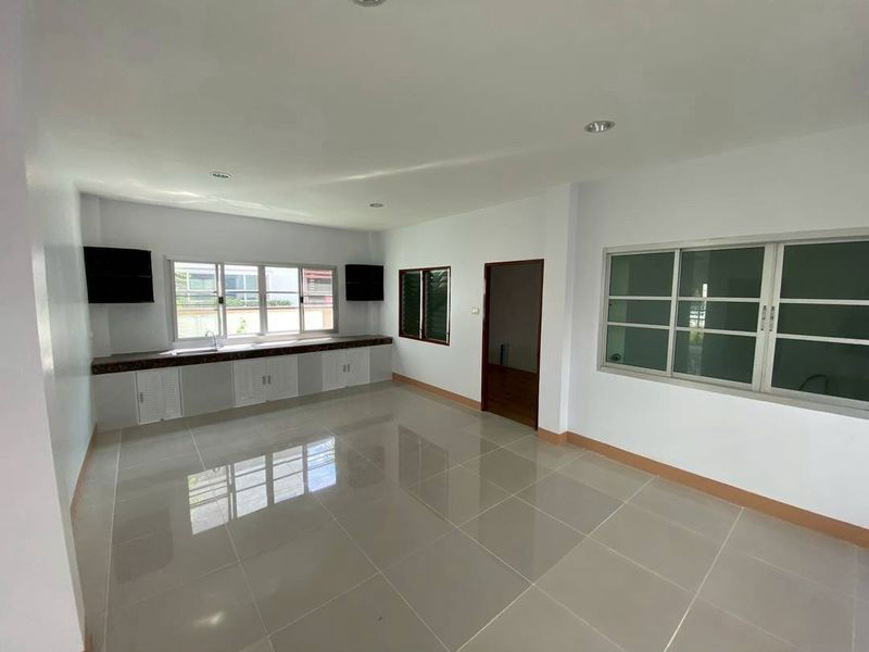 รูป ขายบ้านเดี่ยว 2 ชั้น รีโนเวทใหม่ หมู่บ้านธารดารา ศรีราชา ชลบุรี  - รูปที่ 4/16