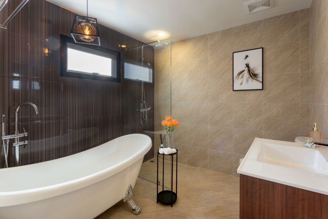 รูป ขายพูลวิลล่า Pool villa สไตล์โมเดิร์น รีโนเวทใหม่ทั้งหลัง อยู่ใกล้โรงเรียนนานาชาติหลายแห่ง เดินทางสะดวกสบายSW002832 - รูปที่ 26/26