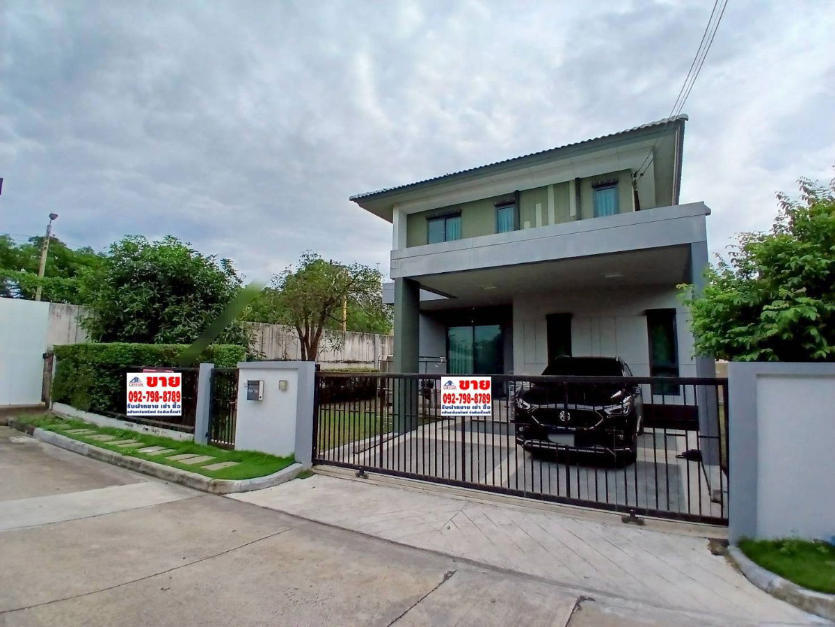 picture sss508 Single house for sale in Burasiri Wongwaen On Nut, Soi Jemo King Kaew 25/1, fully furnished, corner unit. - 1/8