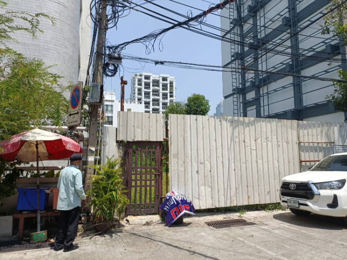 รูป ขายที่ดินสวย สุขุมวิท ซ. 8 ขนาด 2 ไร่ 34 ตารางวา  (834 ตรว.) - รูปที่ 5/8