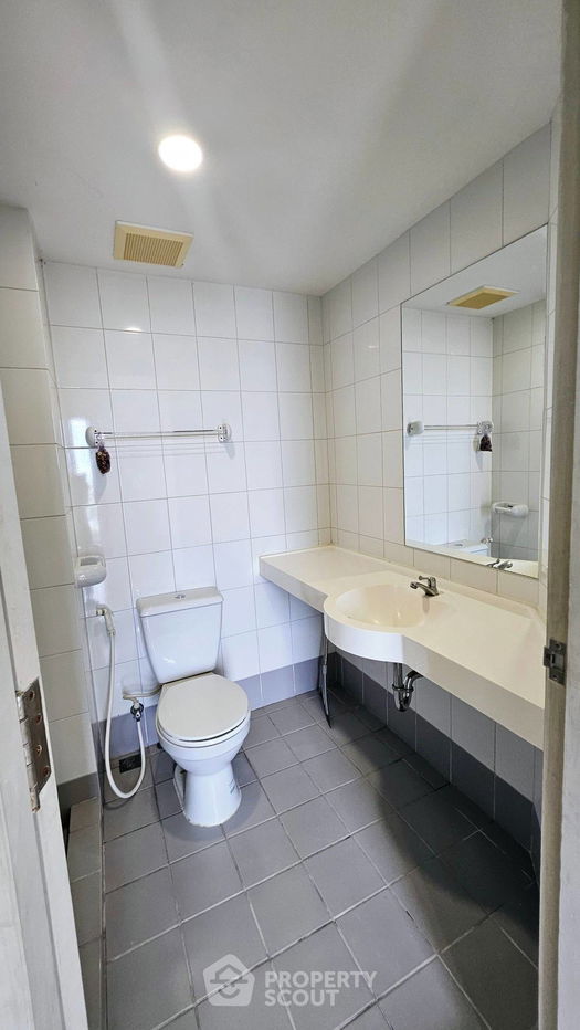 picture 2-BR Condo at Chapter One Modern Dutch in Rat Burana (ID 1793638) - 12/14