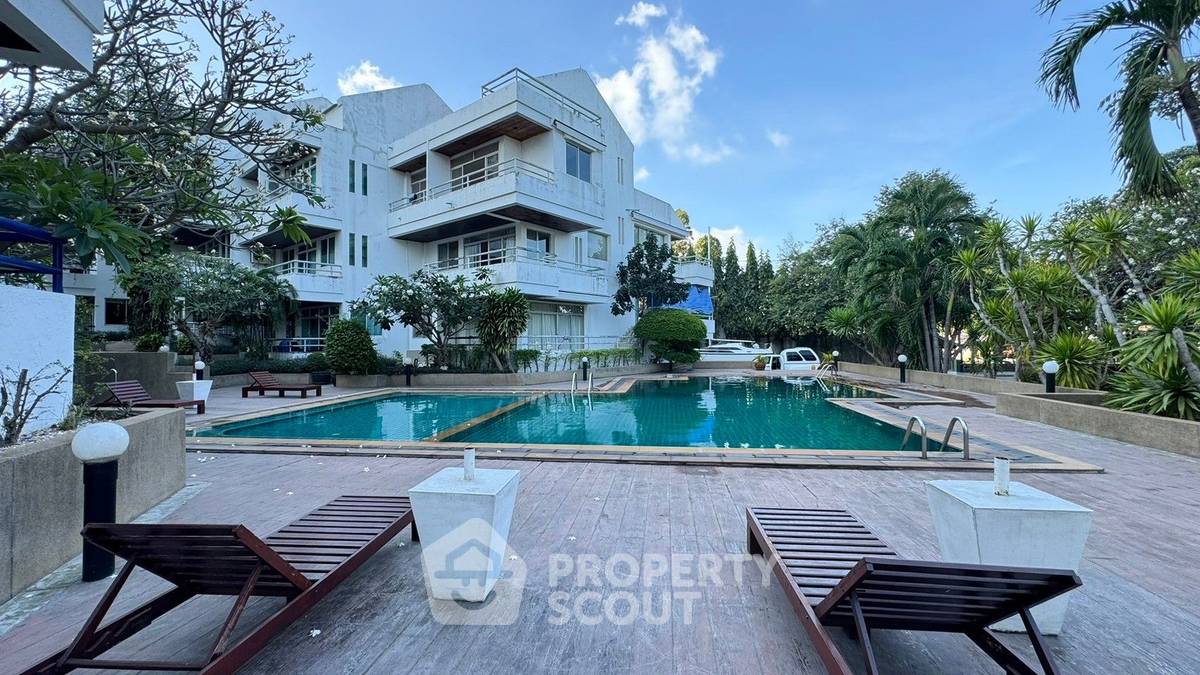 picture 3-BR Condo at Rama Harbour View Condominium in Surasak (ID 2243497) - 28/33
