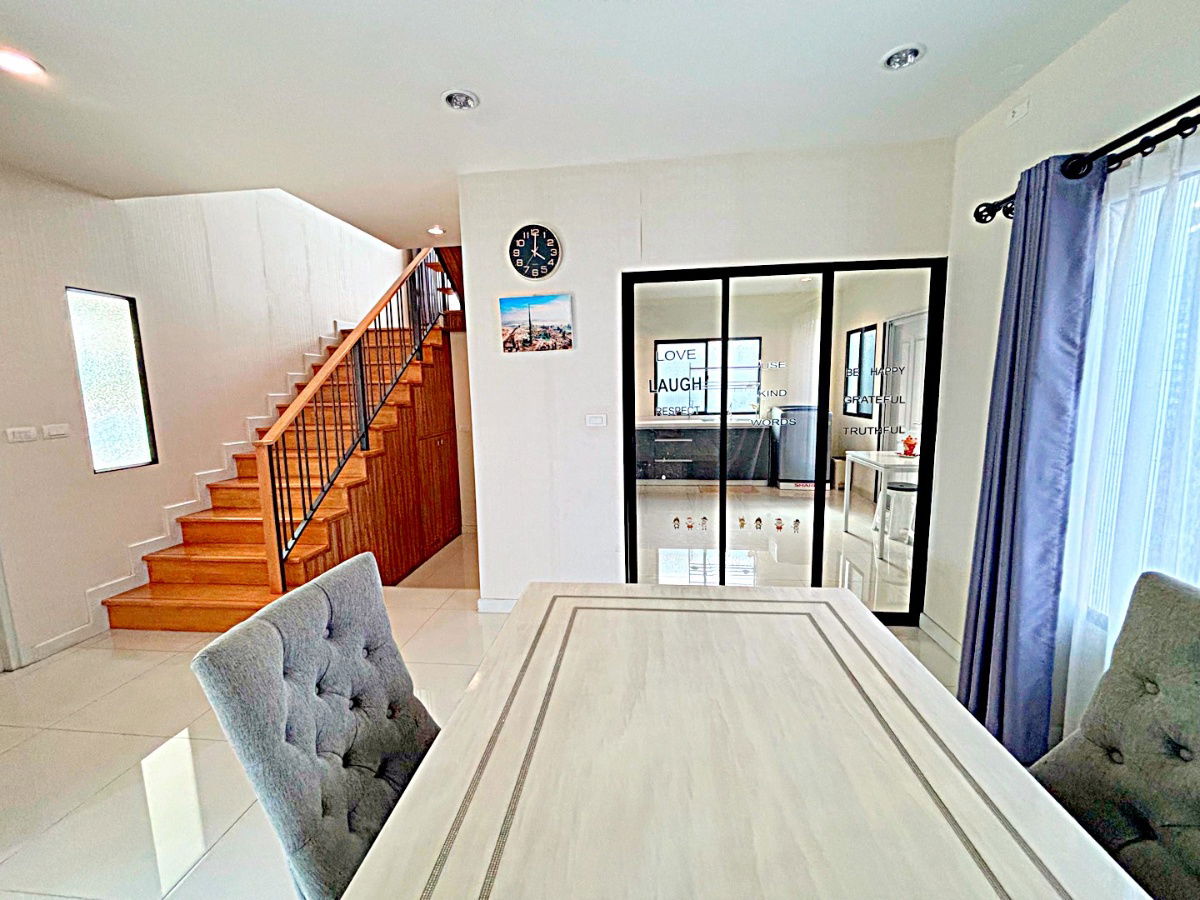 รูป บ้านให้เช่า ภัสสร เพรสทีจ – บางนา สุวรรณภูมิ 201 ตร.ม 4 นอน 3 น้ำ 55,000 เครื่องใช้ฟ้าครบ ห้องสวยพร้อมอยู่  คุณบี โทร 064-146-6445 (R571103) - รูปที่ 15/29