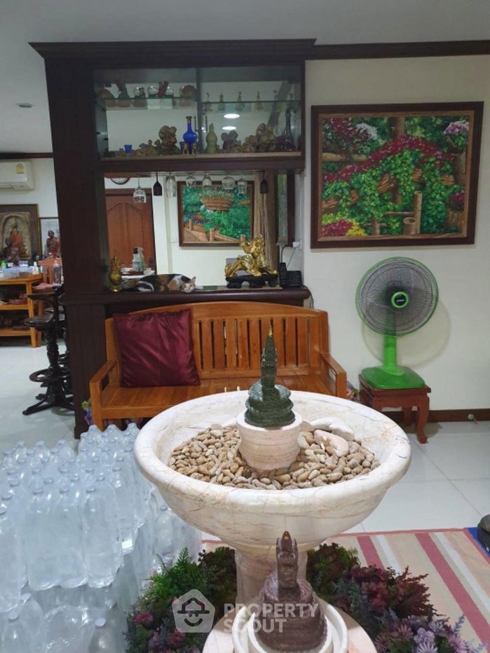 picture 4-BR House near BTS Talat Phlu (ID 2053664) - 8/9