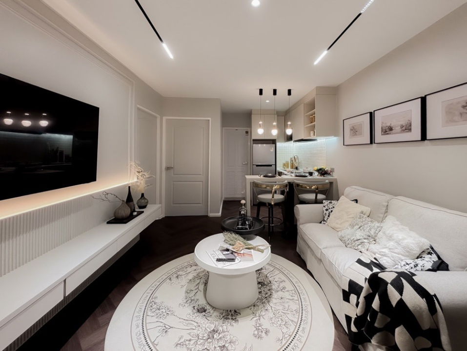 picture  Invest in Chiang Mai's Prime Property with a Million-Dollar View! - 11/12