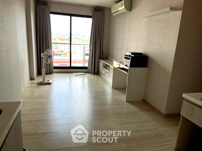 Condos for rent Charan Sanit Wong Road : 2-BR Condo at Life Pinklao near MRT Bang Yi Khan (ID 2245121)