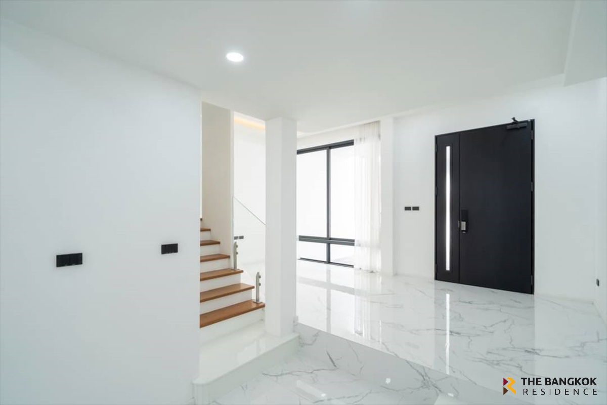 รูป 🩵 Townhouse Sukhumvit 15 🩵 near BTS asoke - รูปที่ 4/16