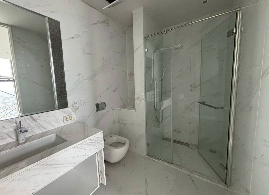 รูป ขาย Penthouse สุดหรู Canapaya Residences วิวแม่น้ำเจ้าพระยา ชั้น 42-43 เนื้อที่ 307.98 ตารางเมตร 4 ห้องนอน 5 ห้องน้ำ ราคา 85 ลบ.* - รูปที่ 8/15