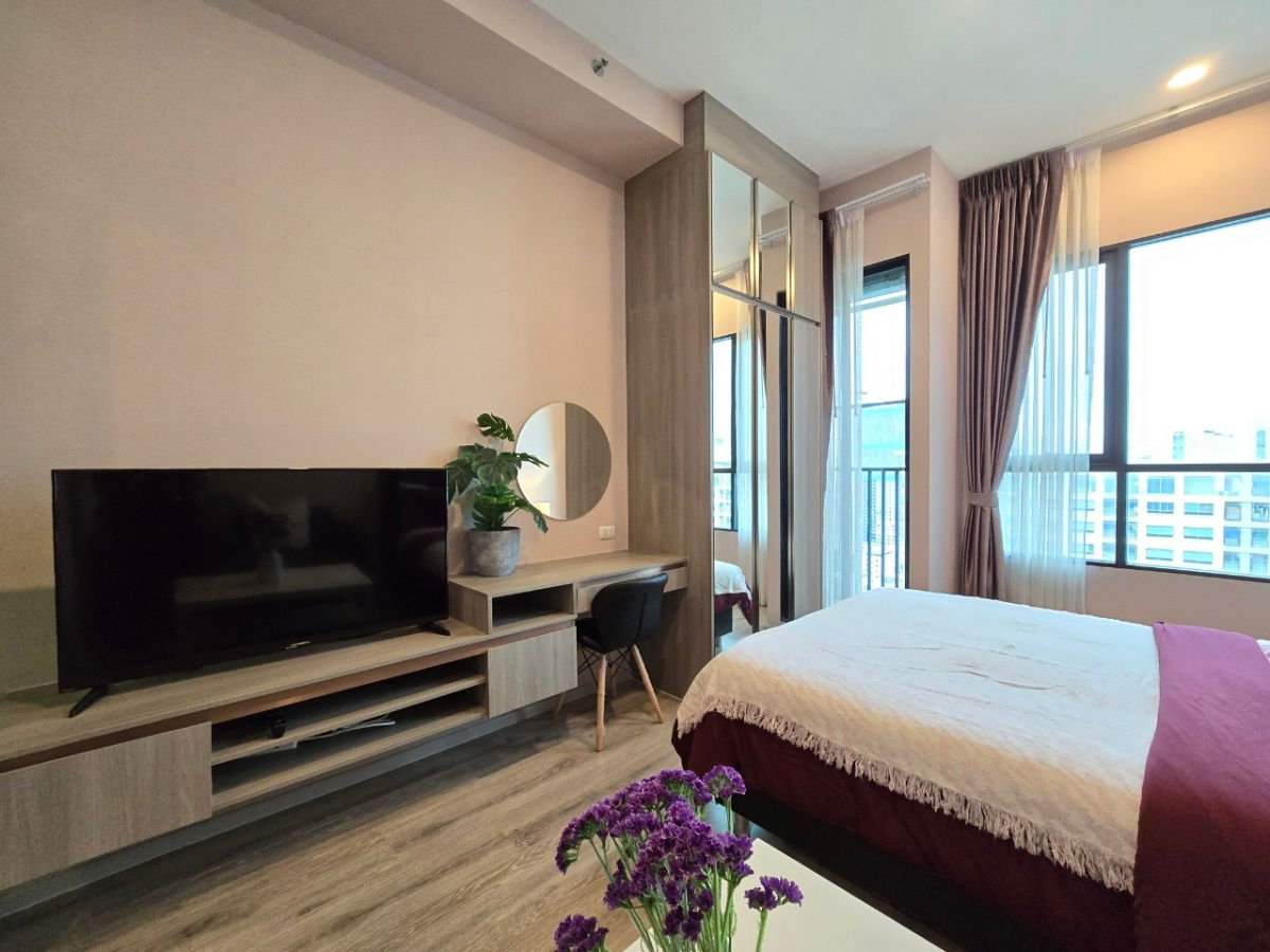 picture Condo for Rent : Knightsbridge Collage Ramkhamhaeng  Schedule a viewing 👉 Line: @propertybkk1 - 6/12